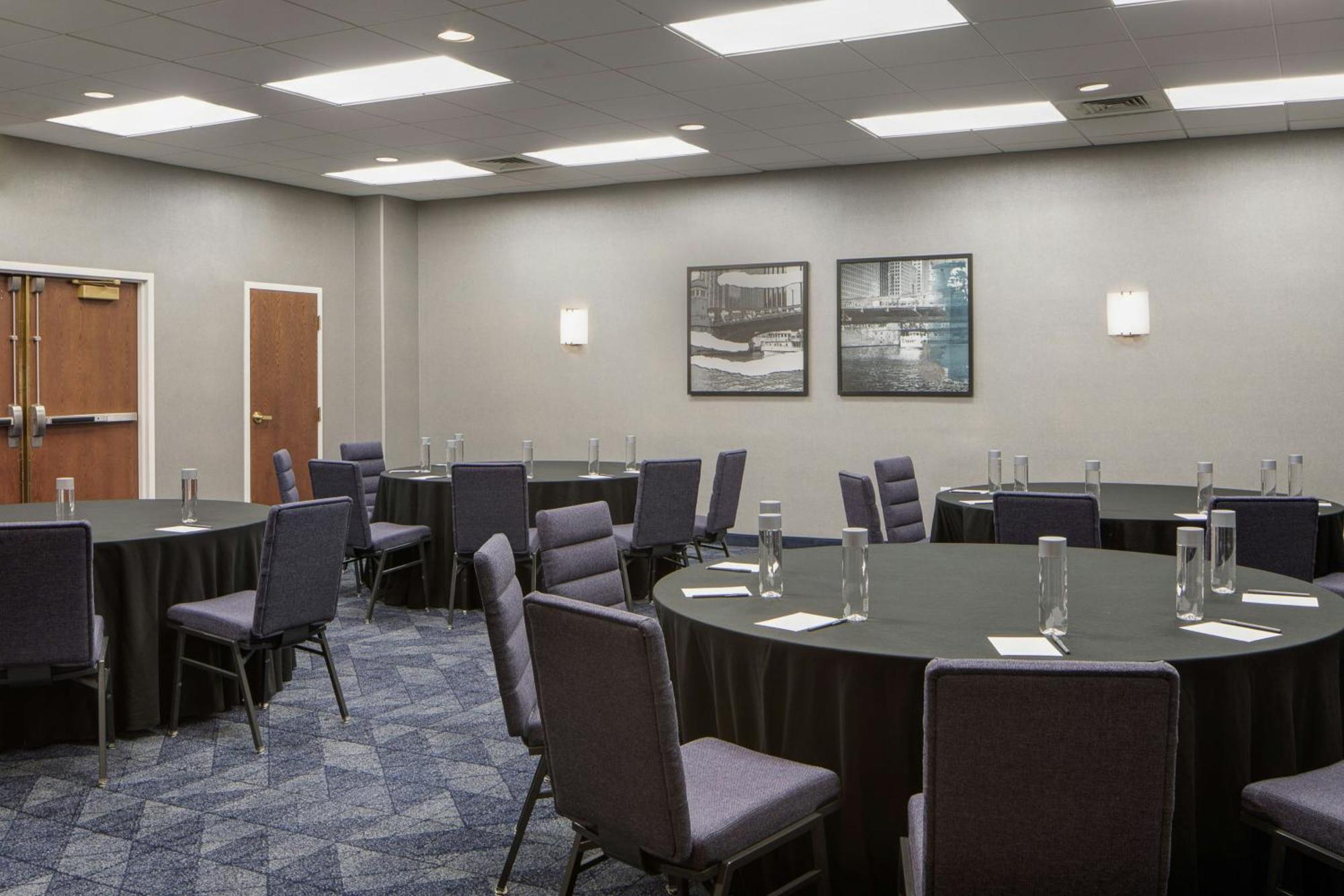 Courtyard By Marriott Chicago Downtown/River North Esterno foto
