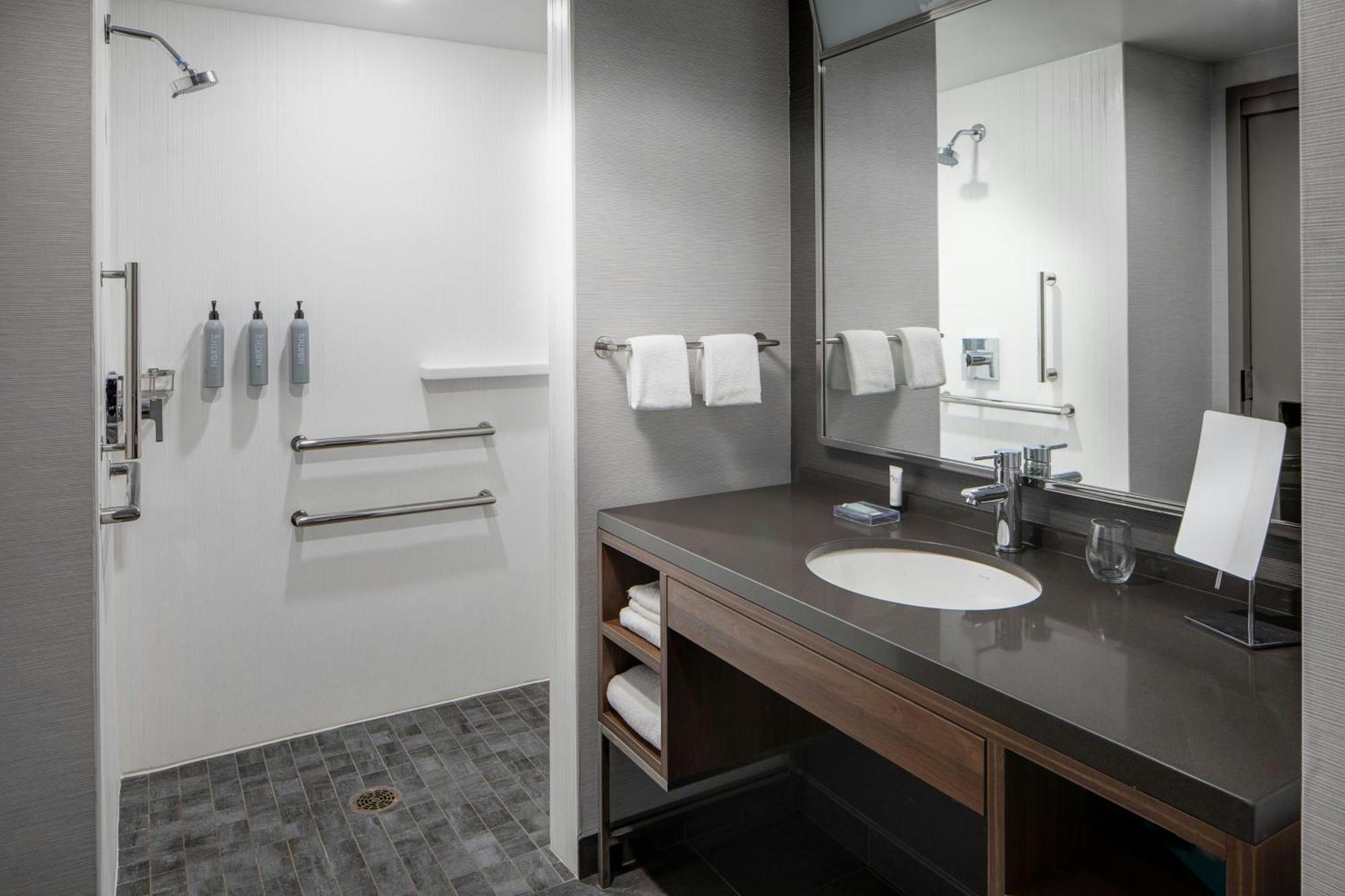 Courtyard By Marriott Chicago Downtown/River North Esterno foto